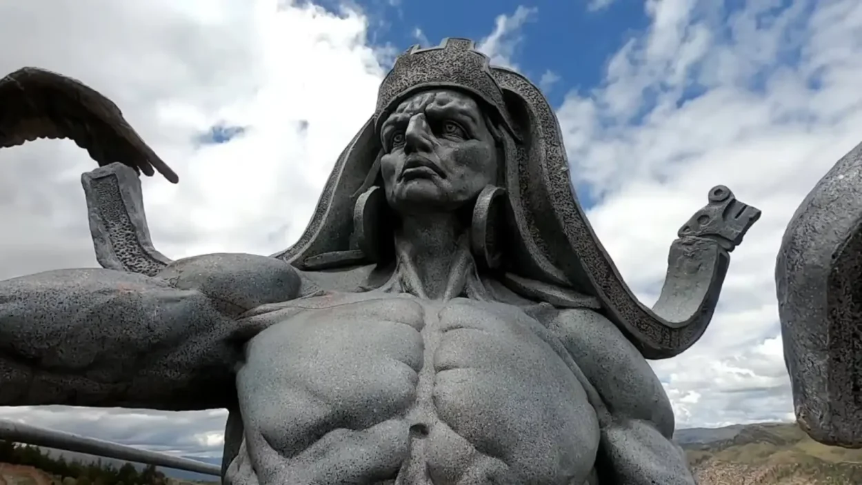 Stone sculpture of an Inca at Apukunaq Tianan near Cusco